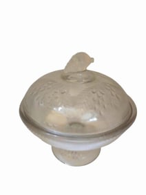ANTIQUE EAPG MCKEE GLASS COVERED DISH WITH LEAF TOP