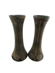 VINTAGE ROBINSON RANSBOTTOM LUXOR SMALL PAIR OF PORCELAIN BUD VASES