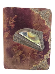ANTIQUE VICTORIAN EMBOSSED VELVET PHOTO ALBUM WITH PHOTOS