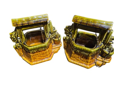VINTAGE SIGNED MCCOY PAIR OF WISHING WELL SMALL PLANTERS