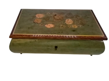 VINTAGE MADE IN ITALY FOOTED MUSIC BOX