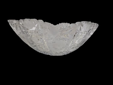 ANTIQUE LEADED CUT CRYSTAL STUNNING BOWL WITH A FLOWER ON THE BOTTOM BOWL
