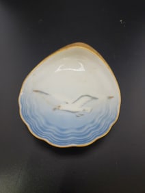 VINTAGE SIGNED B AND G SEAGULL SHELL TINY DISH