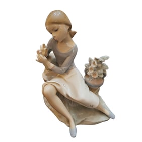 RARE VINTAGE RETIRED LLADRO ROSALINDA 4836G PORCELAIN FIGURINE