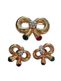 VINTAGE JOAN RIVERS SIGNED BOW SET BROOCH