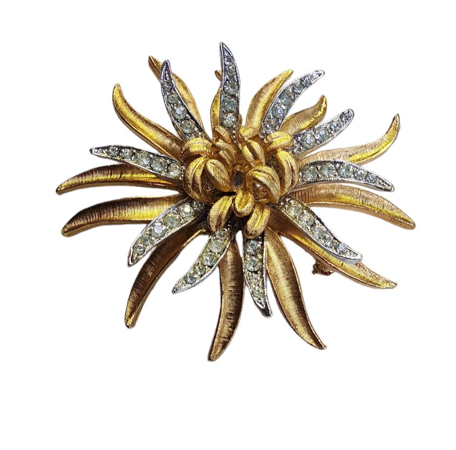 VINTAGE CORO STARBURST BROOCH: Vintage Coro Starburst Brooch (A4191) Size: 2.5" Color: Gold, Clear Condition: Very good vintage Signed: Coro WE PROVIDE FREE IN-HOUSE SHIPPING WITHIN THE U.S.