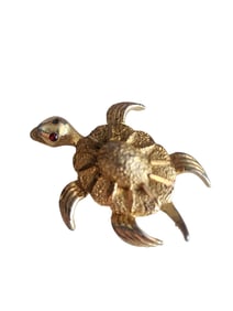 VINTAGE UNSIGNED MATTE GOLD TEXTURED TURTLE BROOCH
