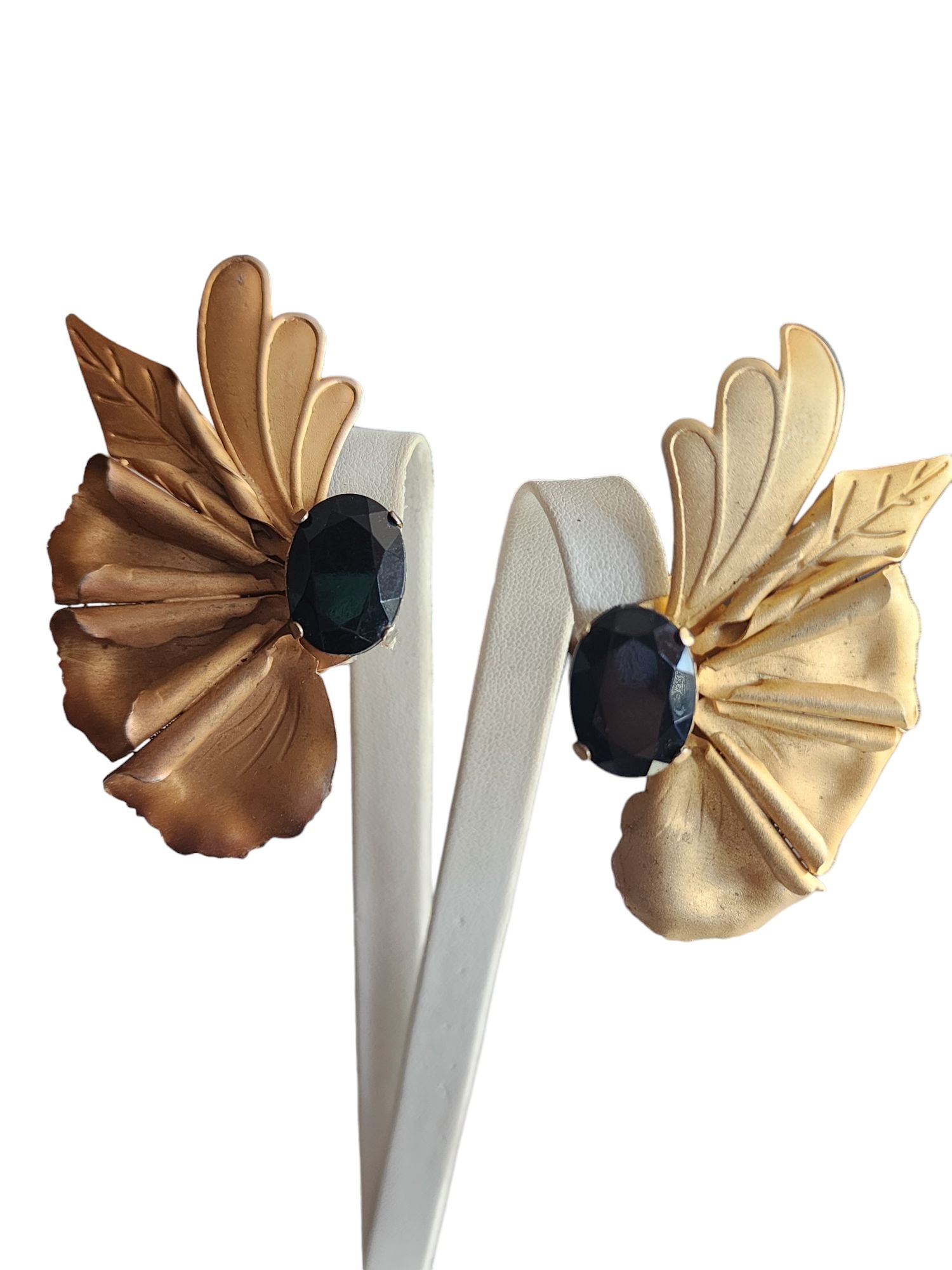 VINTAGE 80S UNUSUAL METAL & ACRYLIC FREE FORM CLIP EARRINGS (1 of 4)