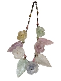 VINTAGE EARLY MOLDED ACRYLIC FLOWER & LEAF NECKLACE