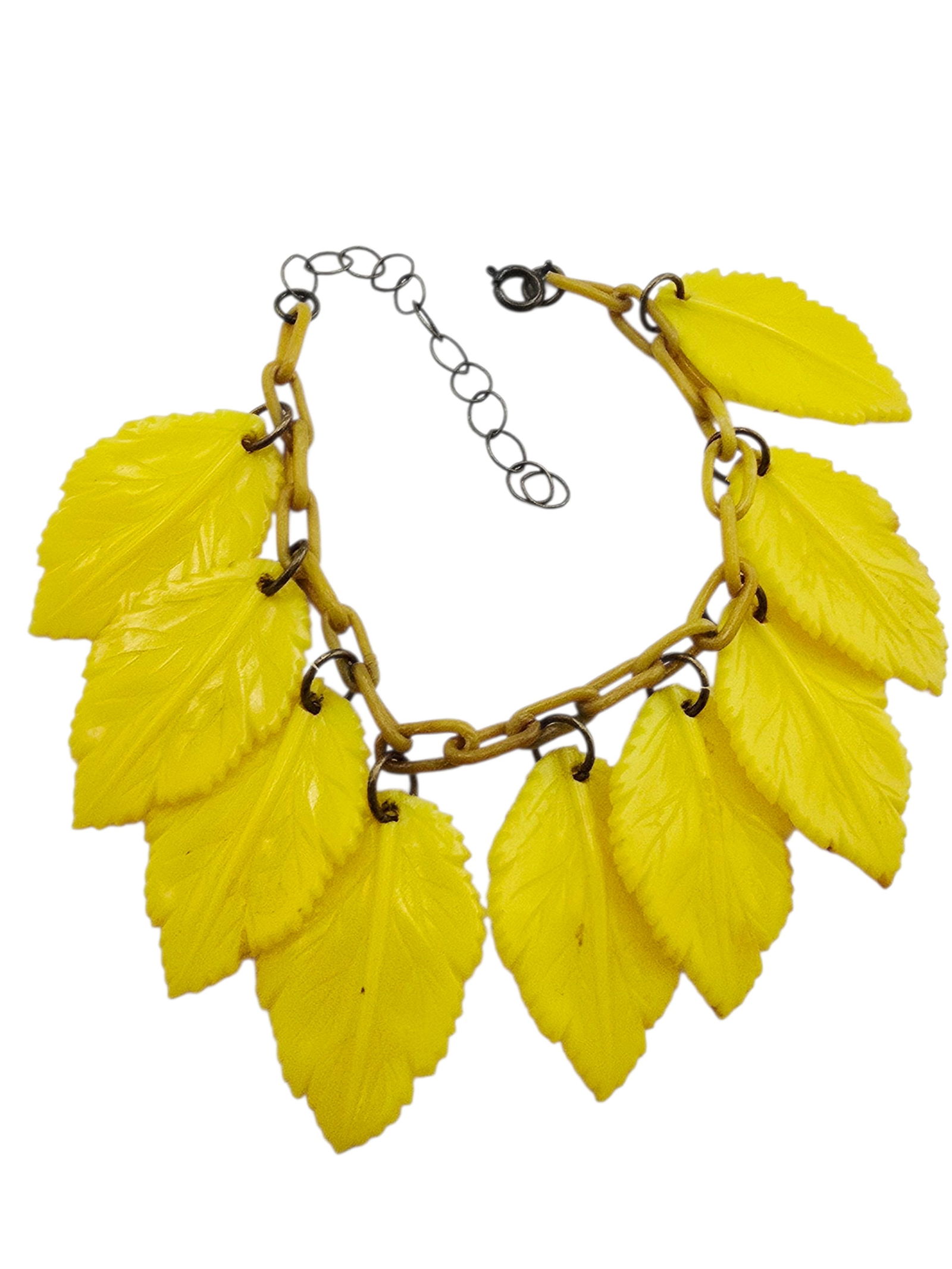 VINTAGE CELLULOID CHAIN WITH EARLY PLASTIC LEAF CHARM BRACELET (1 of 5)