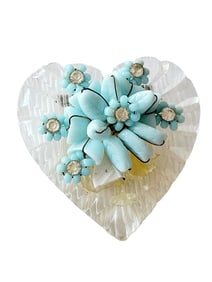 VINTAGE LUCITE HEART BROOCH WITH WIRED GLASS FLOWER