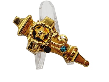 ATTRIBUTED TO CORO DOOR KNOCKER STYLE VINTAGE BROOCH
