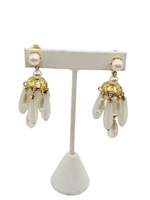 VINTAGE OPALINE GLASS DANGLE CLIP EARRINGS
