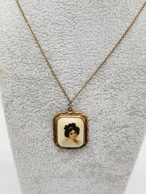 VINTAGE CELLULOID PORTRAIT PENDANT NECKLACE
