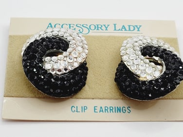 80'S VINTAGE NOS RHINESTONE EARRINGS BY ACCESSORY LADY