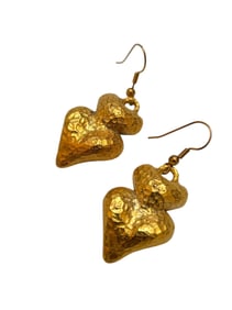 VINTAGE 80S ALEXIS LAHELLEC PARIS NOS GILT GOLD DOUBLE HEART PIERCED EARRINGS