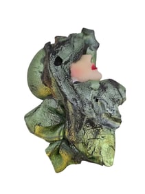 VINTAGE RESIN 80S LADY BROOCH