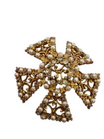 VINTAGE SIGNED FLORENZA PEARL MALTESE CROSS BROOCH