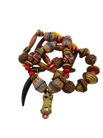 VINTAGE NOS BEE CHARMING 4 STRAND PORCELAIN WOOD BRASS ETC BEADED BRACELET