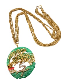 VINTAGE FAUX JADE ASIAN MOTIFF PENDANT NECKLACE