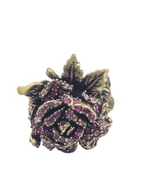 VINTAGE NOS HEIDI DAUS DIMESIONAL JEWELED ROSE RING SIZE 7.5