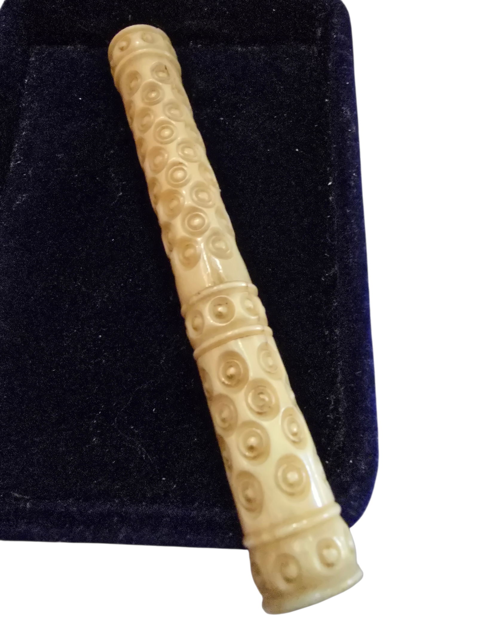 ANTIQUE BONE OR ORGANIC? CIGARETTE HOLDER (1 of 8)