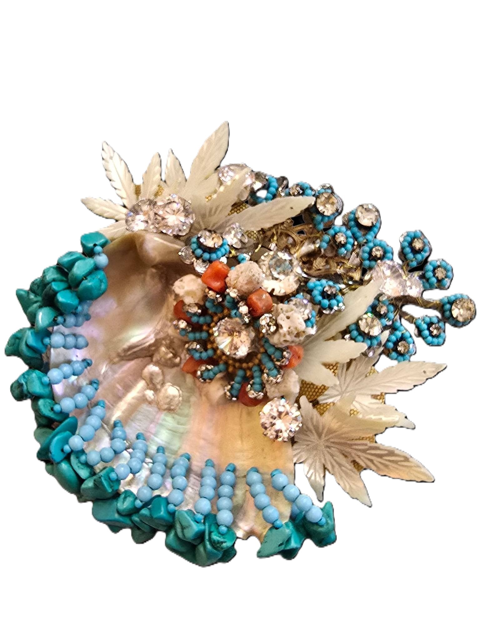 STUNNING VRBA SIGNED TWICE HUGE JEWEL ENCRUSTED SHELL BROOCH (1 of 13)
