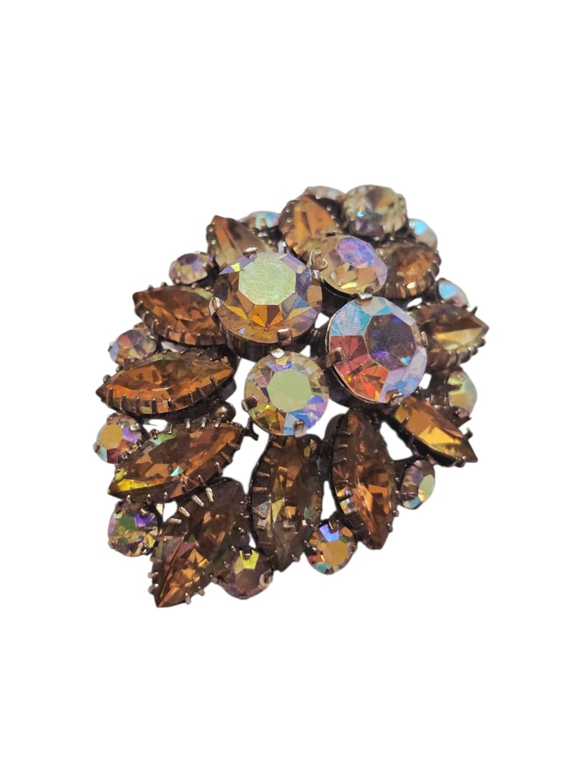 VINTAGE WELL MADE LAYERED RHINESTONE BROOCH (1 of 3)