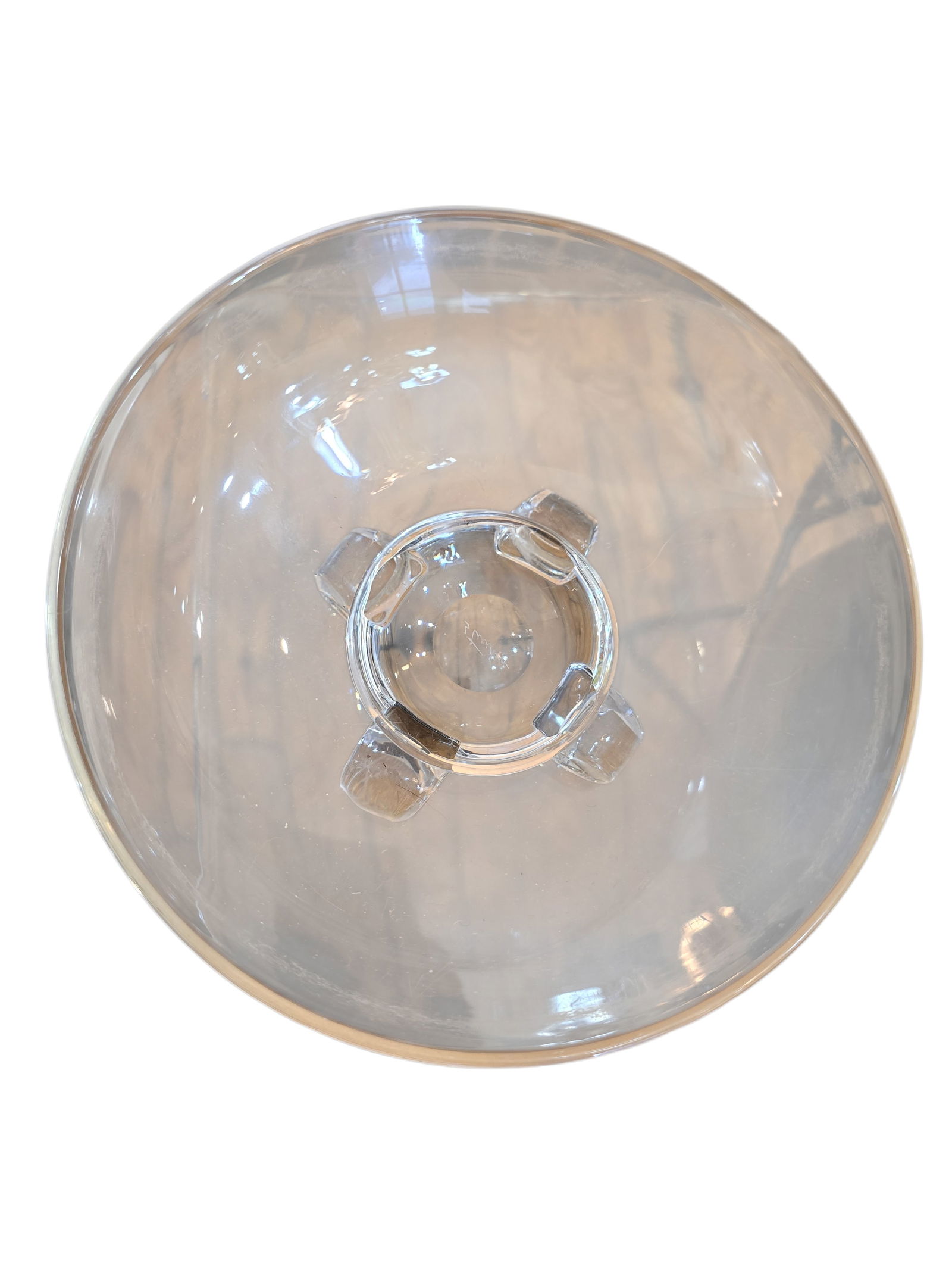 VINTAGE SIGNED STEUBEN SCROLLED GLASS CANDY DISH/BOWL: VINTAGE SIGNED STEUBEN SCROLLED GLASS CANDY DISH/BOWL. IN VERY GOOD CONDITION, SIGNED. APPROX 8" x 3".