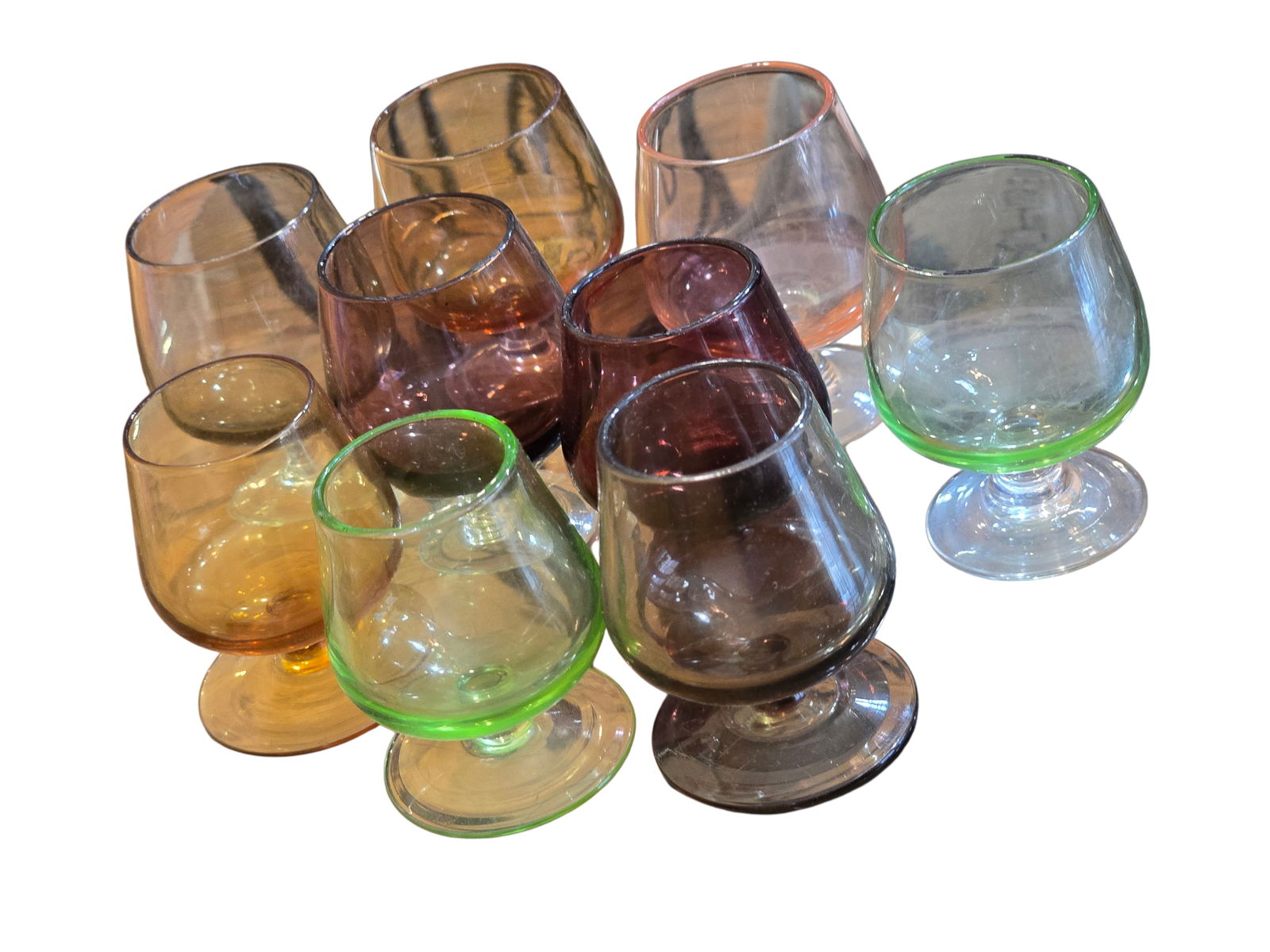 VINTAGE SET OF 9 ASSORTED COLOR SHOT GLASSES (1 of 3)