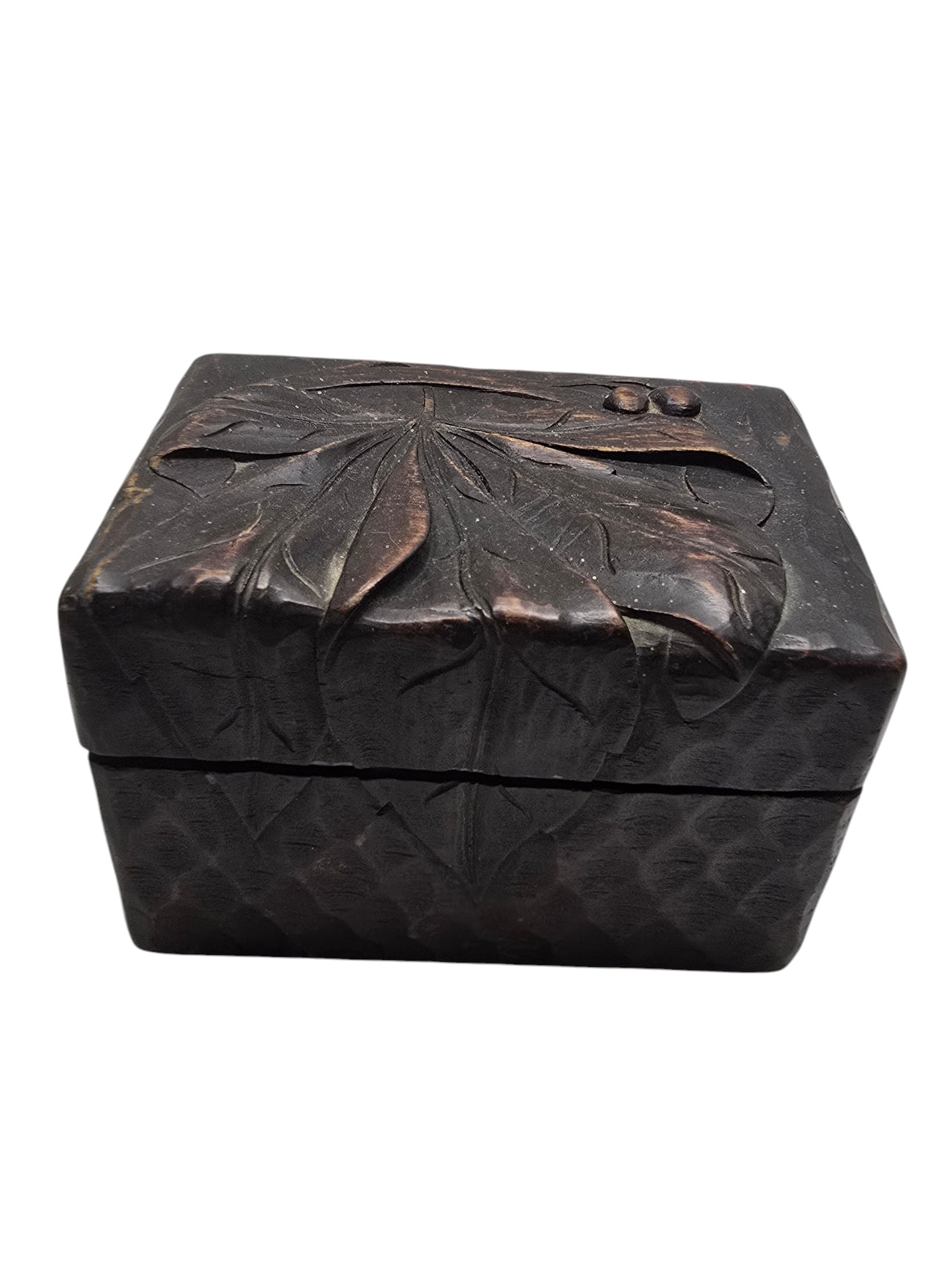 VINTAGE HAND CARVED DIVIDED BOX (1 of 4)