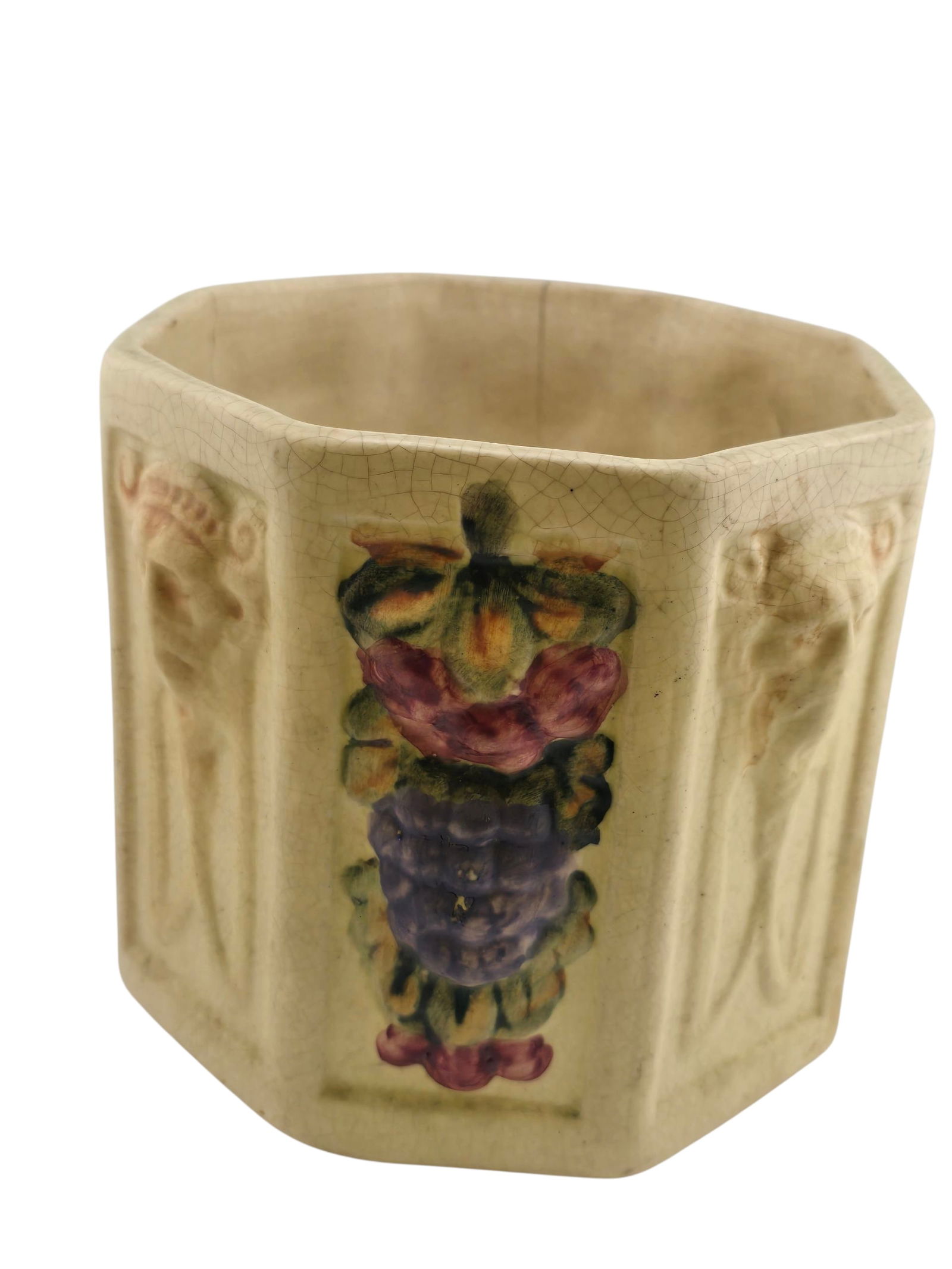 VINTAGE SIGNED WELLER ROMA CLAY PLANTER: VINTAGE SIGNED WELLER ROMA CLAY PLANTER. 5.25 x 5.25". IN GOOD CONDITION, HAS SOME CRACKS AND ITS STILL TOGETHER.