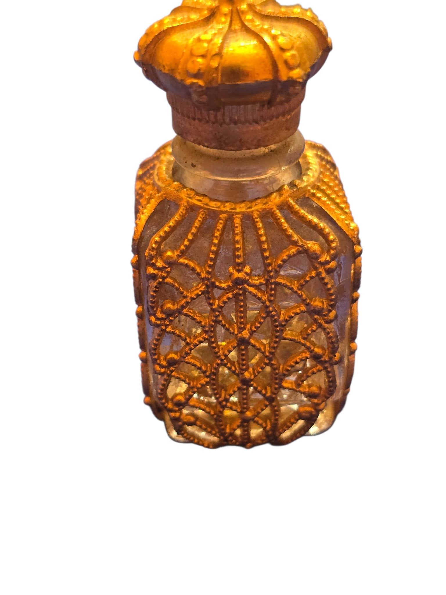 VINTAGE GLASS AND BRASS FILIGREE PERFUME BOTTLE (1 of 4)