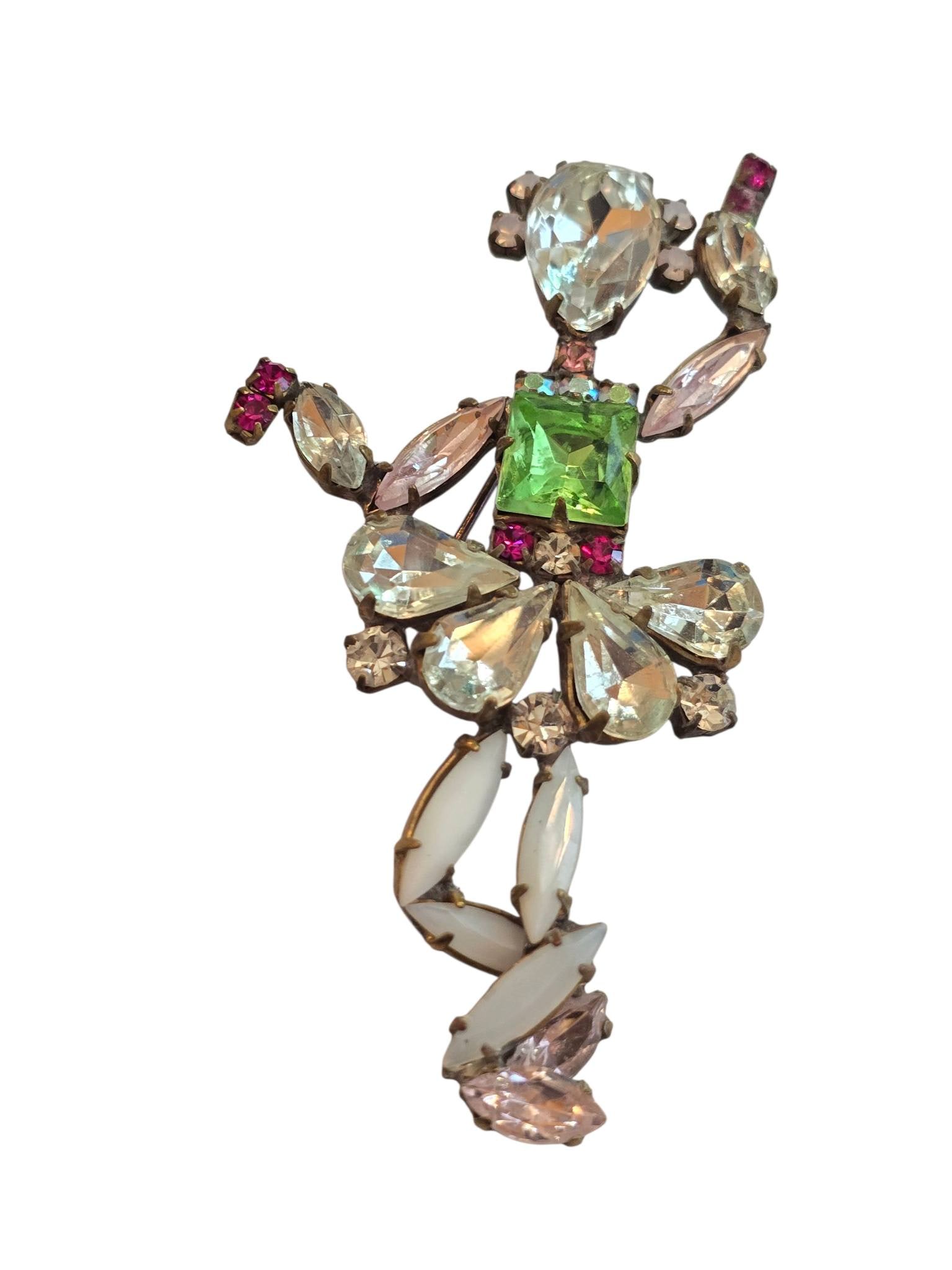 VINTAGE CZECH RHINESTONE BALLERINA BROOCH: VINTAGE CZECH RHINESTONE BALLERINA BROOCH. THIS WAS PROBALLY DONE IN THE 70/80S, TYPICAL UNPLANNED BACK, HAS VERY VIBRANT GLASS STONES/ RHINESTONES, 3.25".