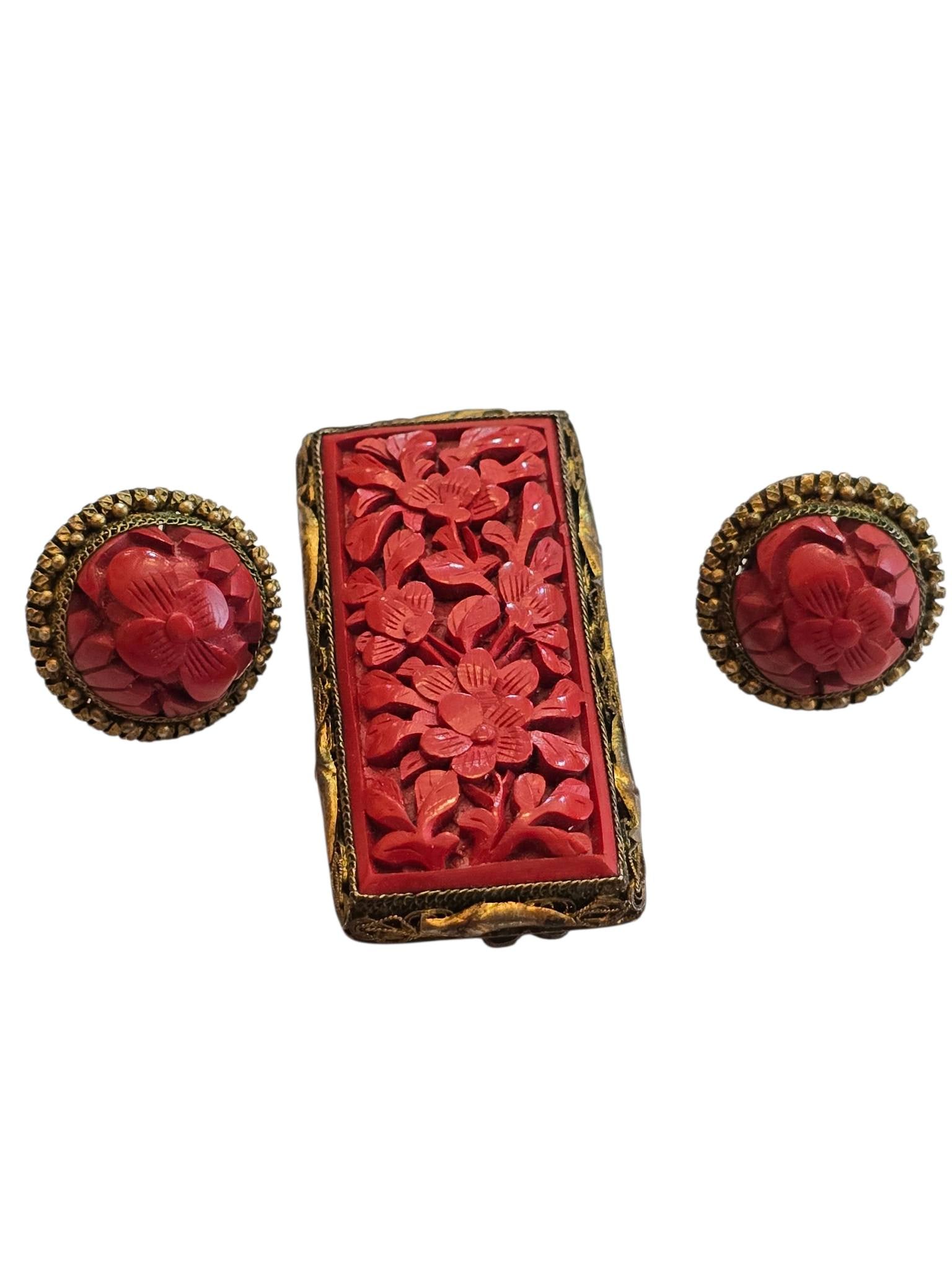CHINESE EXPORT CINNABAR DRESS CLIP AND SCREW BACK EARRINGS (1 of 4)