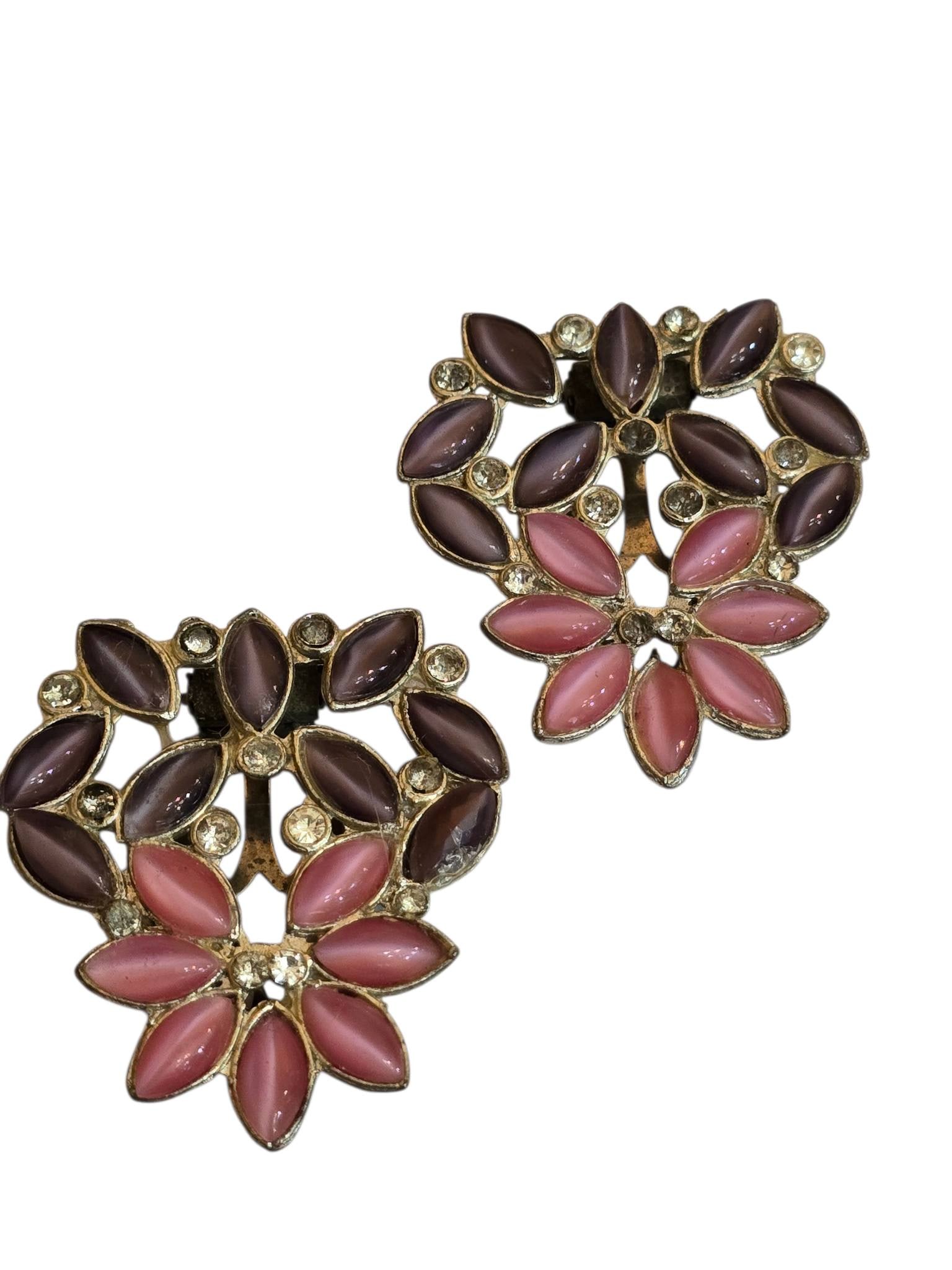 ANTIQUE PAIR OF GLASS AND PASTE DRESS CLIPS: ANTIQUE PAIR OF GLASS AND PASTE DRESS CLIPS. BEAUTIFUL STONES, 1.75"