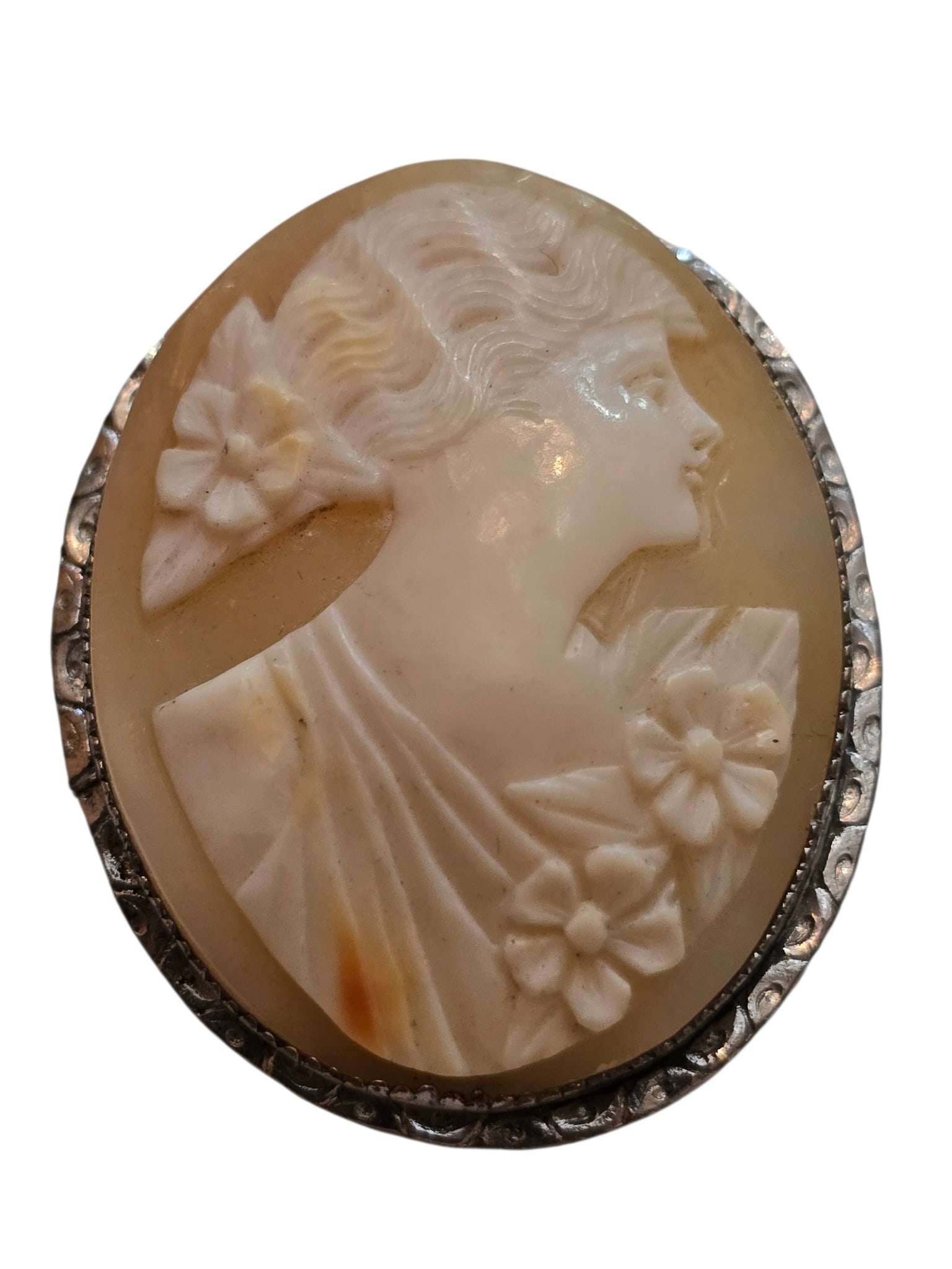 ANTIQUE RHODIUM PLATED SHELL CAME BROOCH/PENDANT (1 of 4)