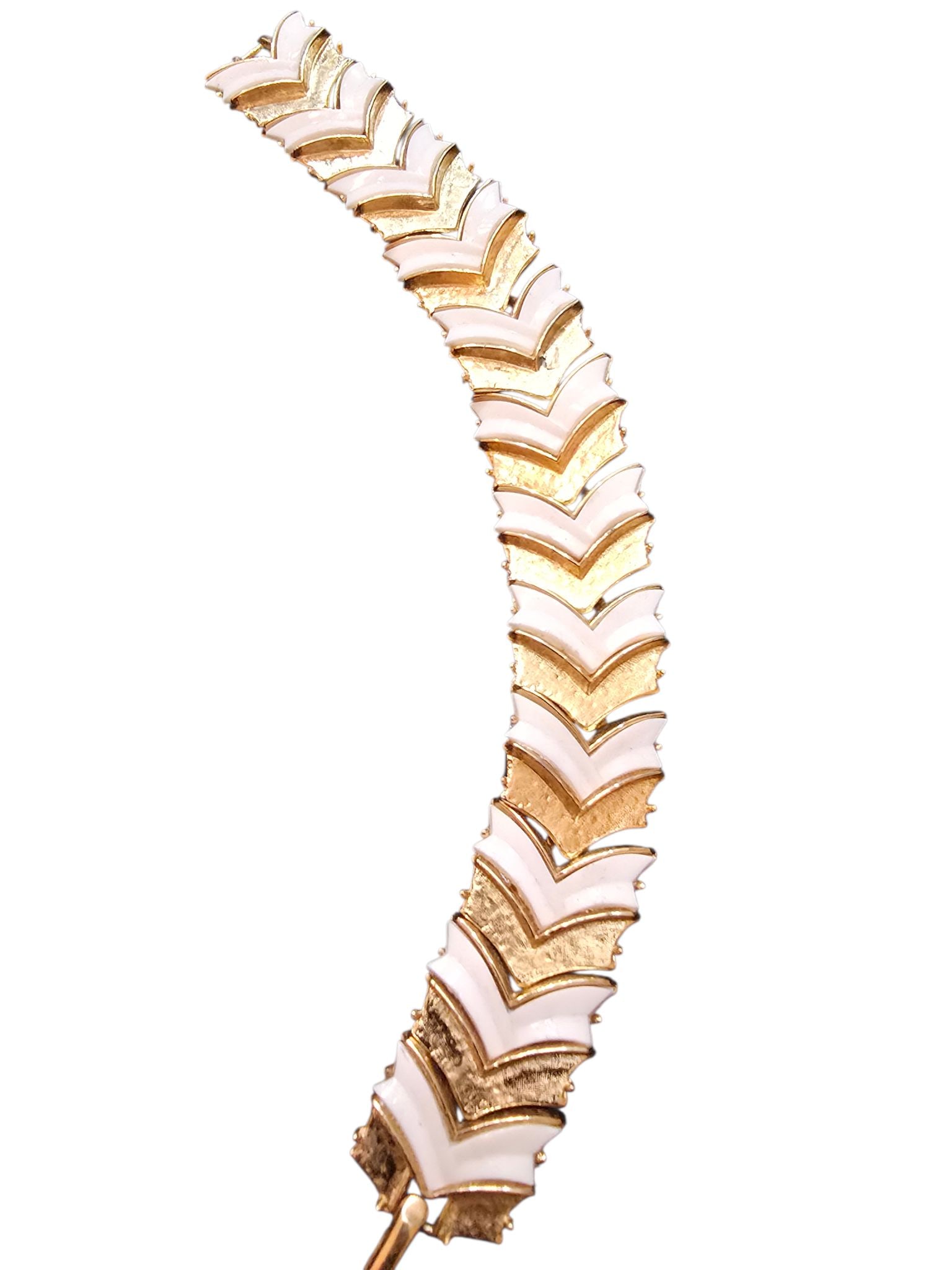 VINTAGE TRIFARI ENAMEL AND GOLD TONE HINGED BRACELET: VINTAGE TRIFARI ENAMEL AND GOLD TONE HINGED BRACELET, SIGNED ON FOLDOVER CLASP, 7.25"