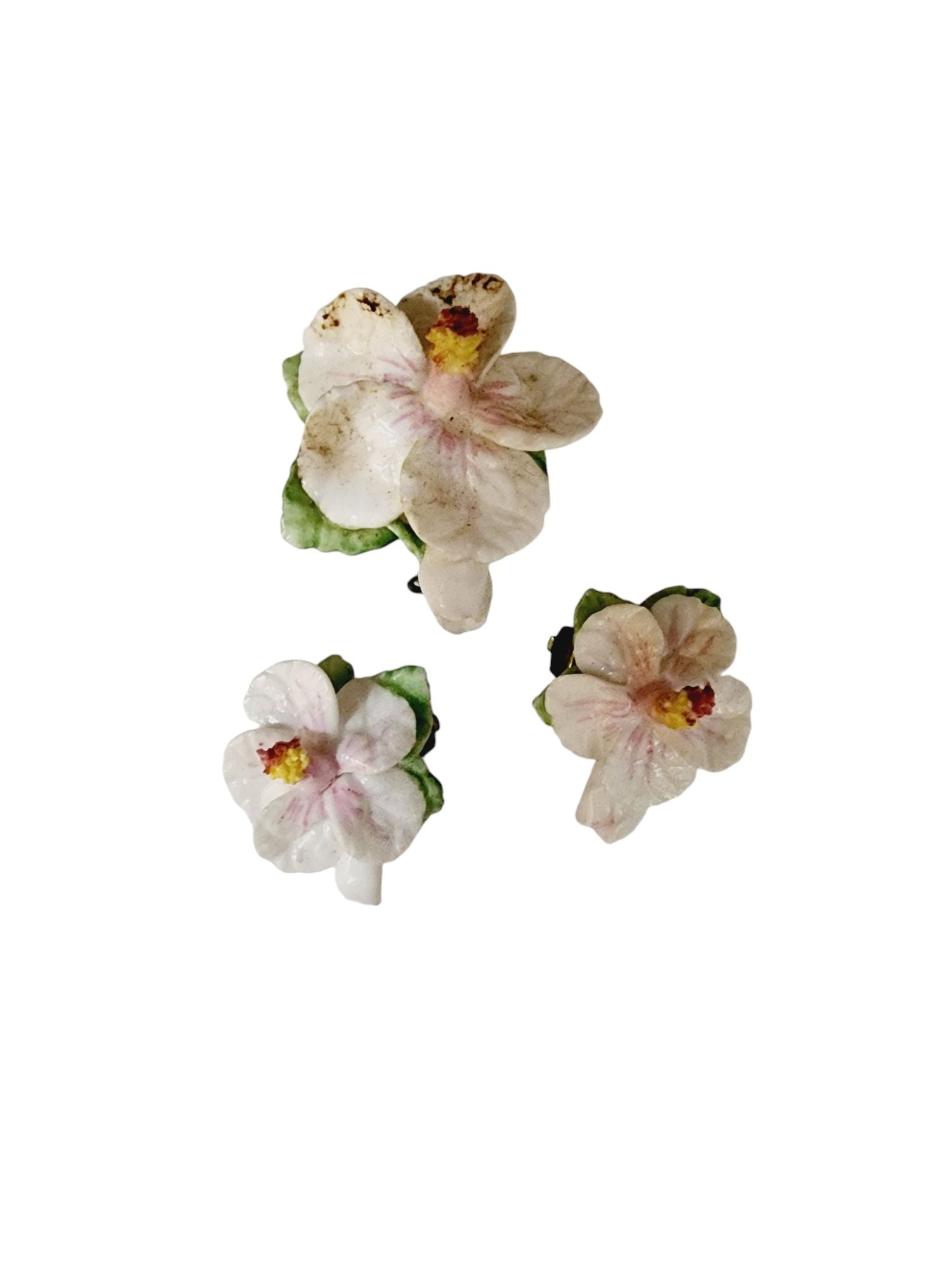 VINTAGE COALBROOK CHINA FLOWER BROOCH SET ENGLISH SET: Vintage Coalbrook China Flower Brooch Set English Set . Brooch 1.5", clip earrings, 1". a few teeny chips