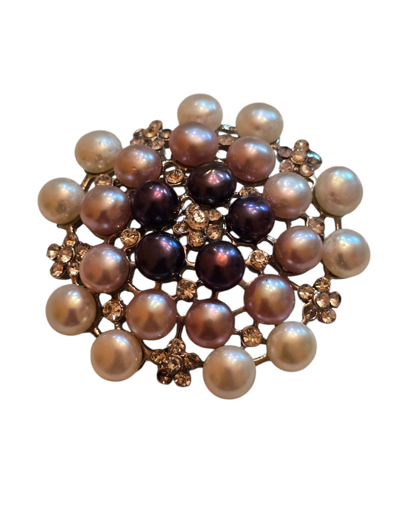 VINTAGE PURPLE PINK WHITE FAUX PEARL BROOCH PENDANT WITH RHINESTONE: VINTAGE PURPLE PINK WHITE FAUX PEARL BROOCH PENDANT WITH RHINESTONE. 2". IN VERY GOOD CONDITION, NOT SIGNED. PROBABLY FROM THE 90S