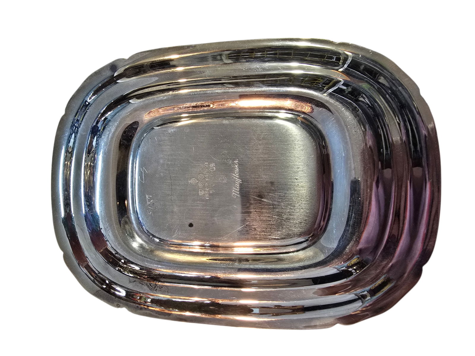 VINTAGE REED AND BARTON MAYFLOWER SILVERPLATE SMALL DISH/BREAD DISH: VINTAGE REED AND BARTON MAYFLOWER SILVERPLATE SMALL DISH/BREAD DISH. APPROX. 7" x 5".