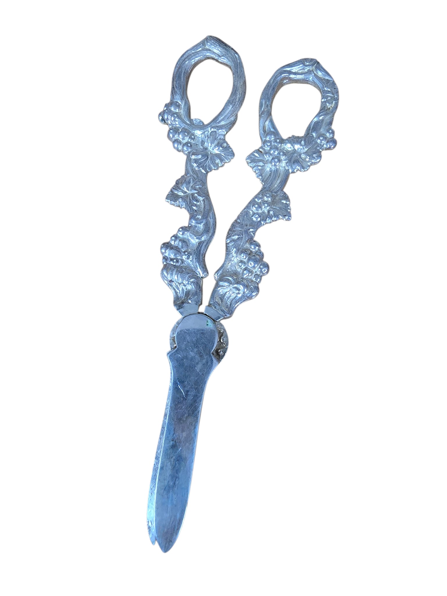 VINTAGE HALLMARKED SP SHEARS WITH GRAPE LEAVE DESIGN (1 of 4)