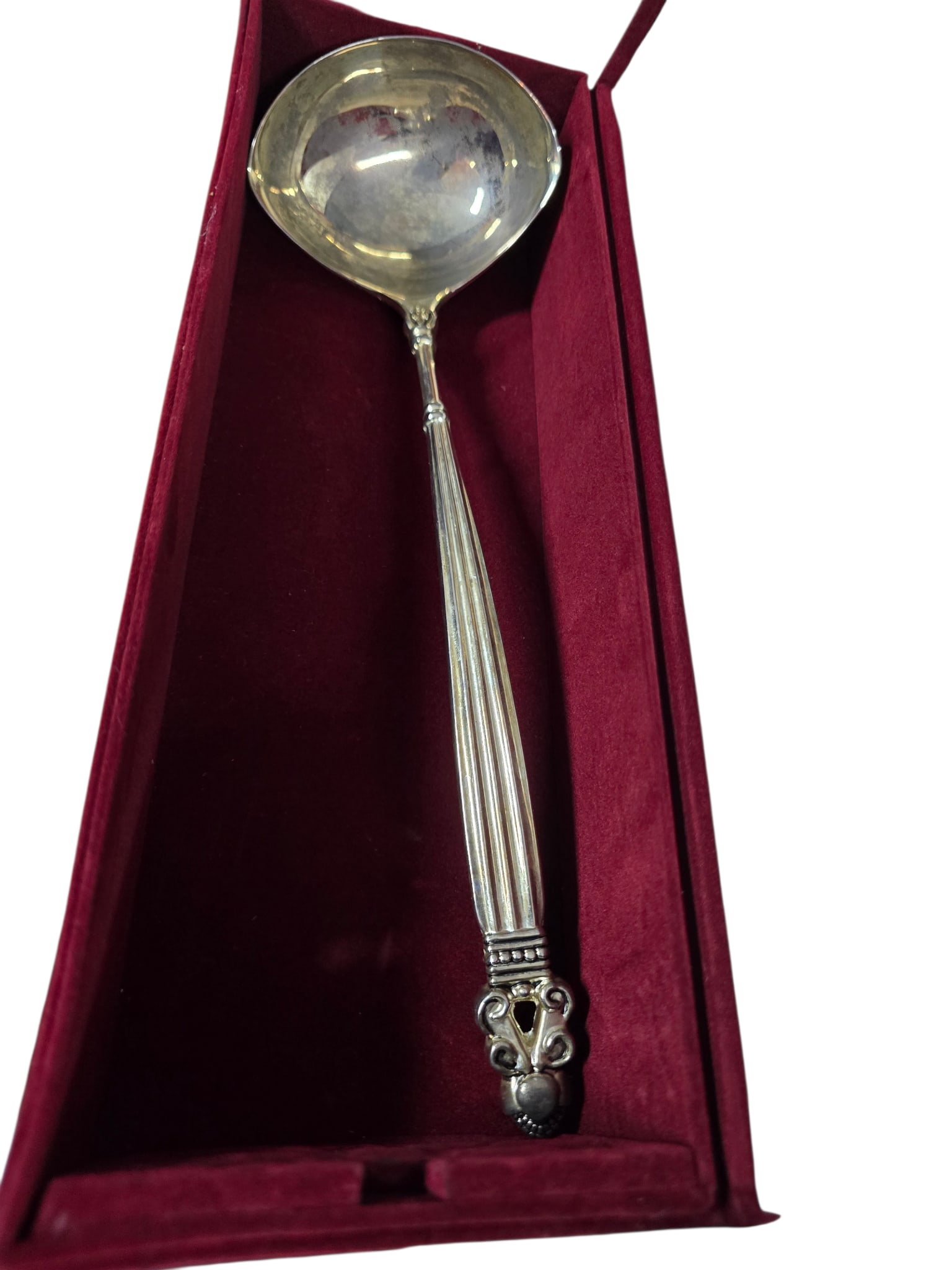 VINTAGE SILVER TREASURES BY GODINGER SILVER PLATE LADLE LARGE SPOON: VINTAGE SILVER TREASURES BY GODINGER SILVER PLATE LADLE LARGE SPOON. 12" IN ORIGINAL BOX.