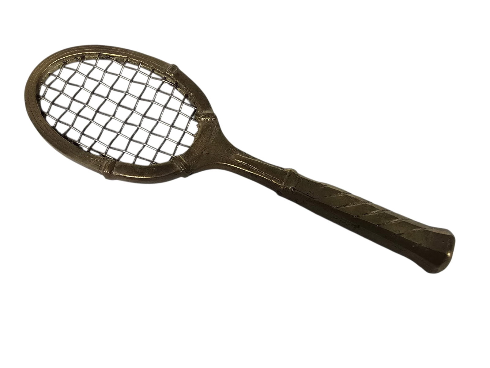 VINTAGE BRASS HEAVY TENNIS RACKET SCULPTURE: VINTAGE BRASS HEAVY TENNIS RACKET SCULPTURE. APPROX 7.5". IN VERY GOOD CONDITION, NOT SIGNED. HEAVY AND NICE CONSTRUCTION.