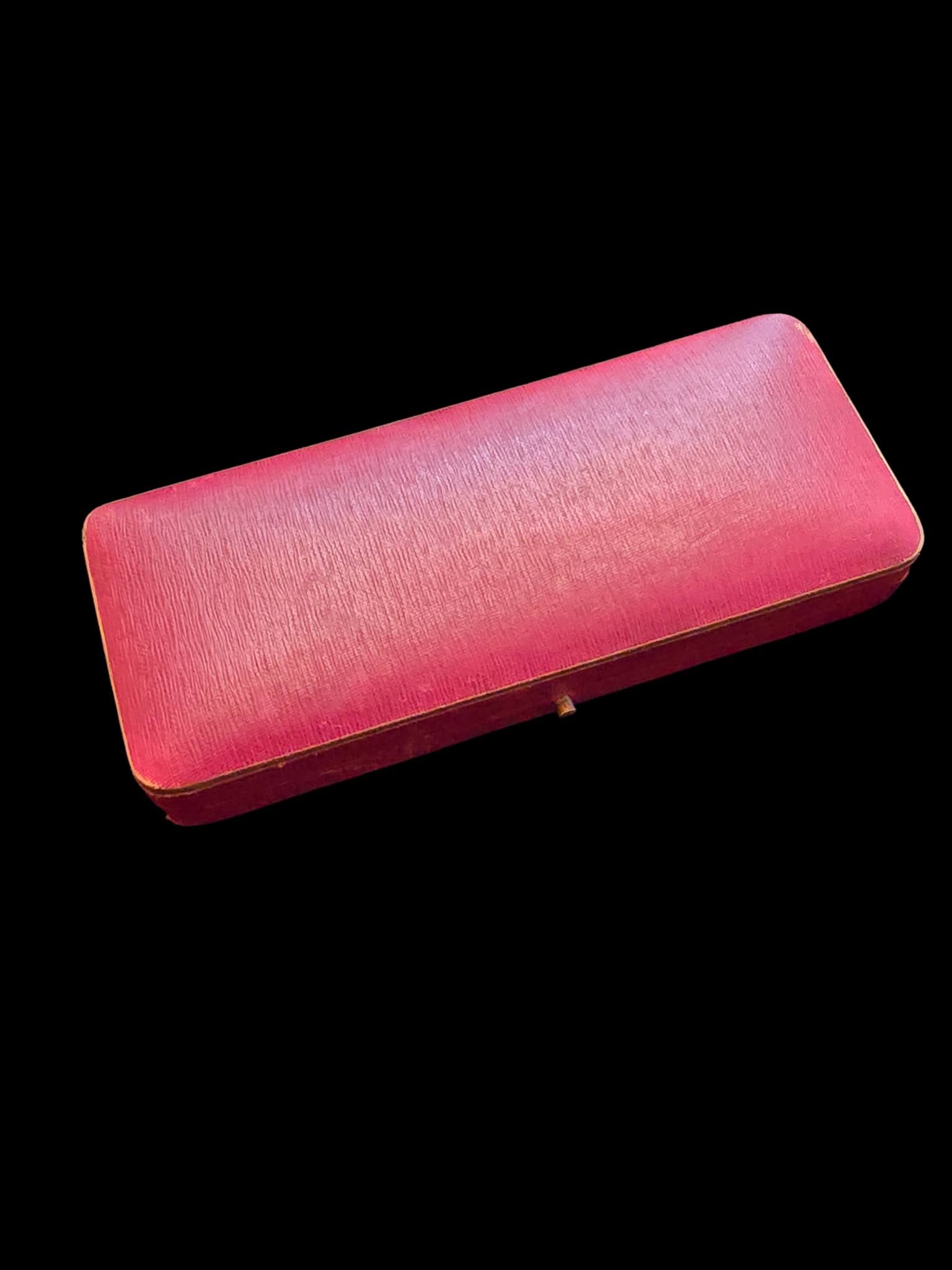 WONDERFUL RECTANGLE JEWELRY BOX: WONDERFUL RECTANGLE JEWELRY BOX, PUSH IN OPENER, VELVET LINES. SOME SHREADING TO SATIN IN MIDDLE. STRIATED MATERIAL ON THE OUTSIDE, 5.25" BY 2"