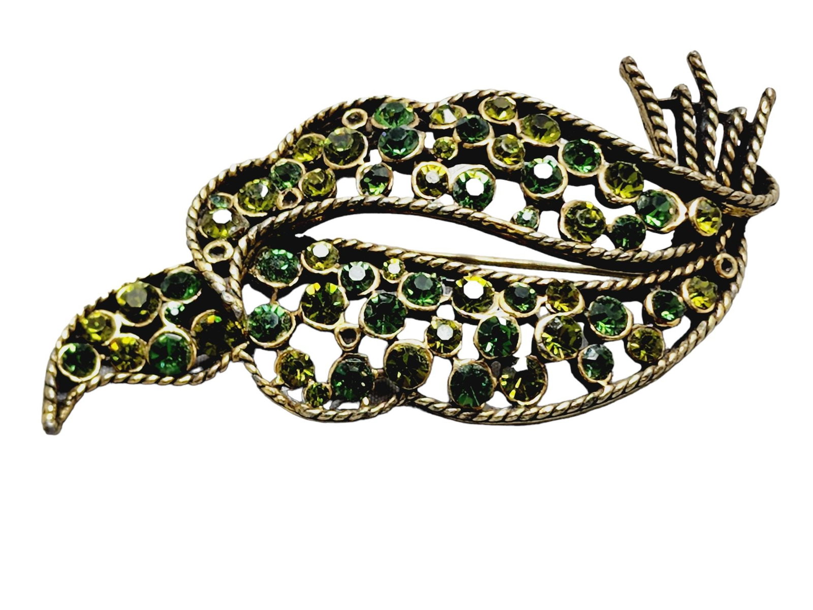 Vintage Signed Kramer Of New York Leaf Rhinestone Brooch: Vintage Signed Kramer of New York Leaf Rhinestone Brooch This stunning vintage brooch is a stylish piece of jewelry from the mid-20th century, featuring a leaf design made of sparkling rhinestones. Th