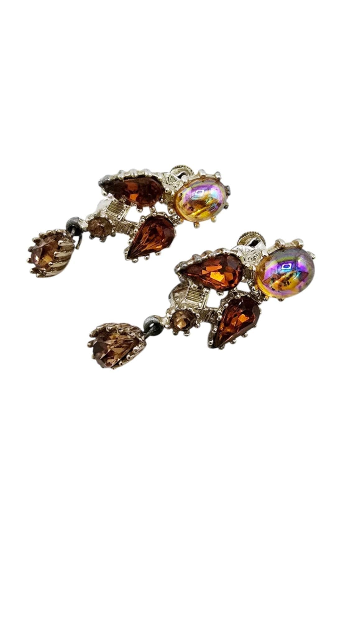 Vintage Signed Coro AB Style Clip Earrings: Vintage Signed Coro AB Style Clip Earrings (A503) Size: 1.75" Color: Silver, Amber Condition: Very good vintage Signed: Coro-both signed Details: Top stone looks like sapphiret. Screw back cllips