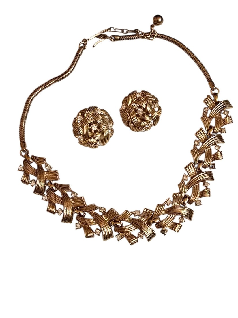 Vintage Boxed Jewels By Trifari Goldtone Rhinestone Necklace Clip Earrings Set (1 of 5)