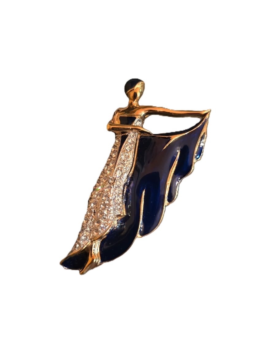 Z32 Vintage Carolee Lady Brooch: Z32 Vintage Carolee Lady Brooch. Approx 2.5