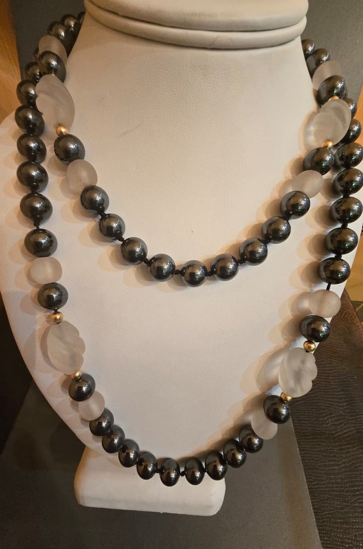 Z70 Vintage Hematite And Frosted Glass Necklace (1 of 4)